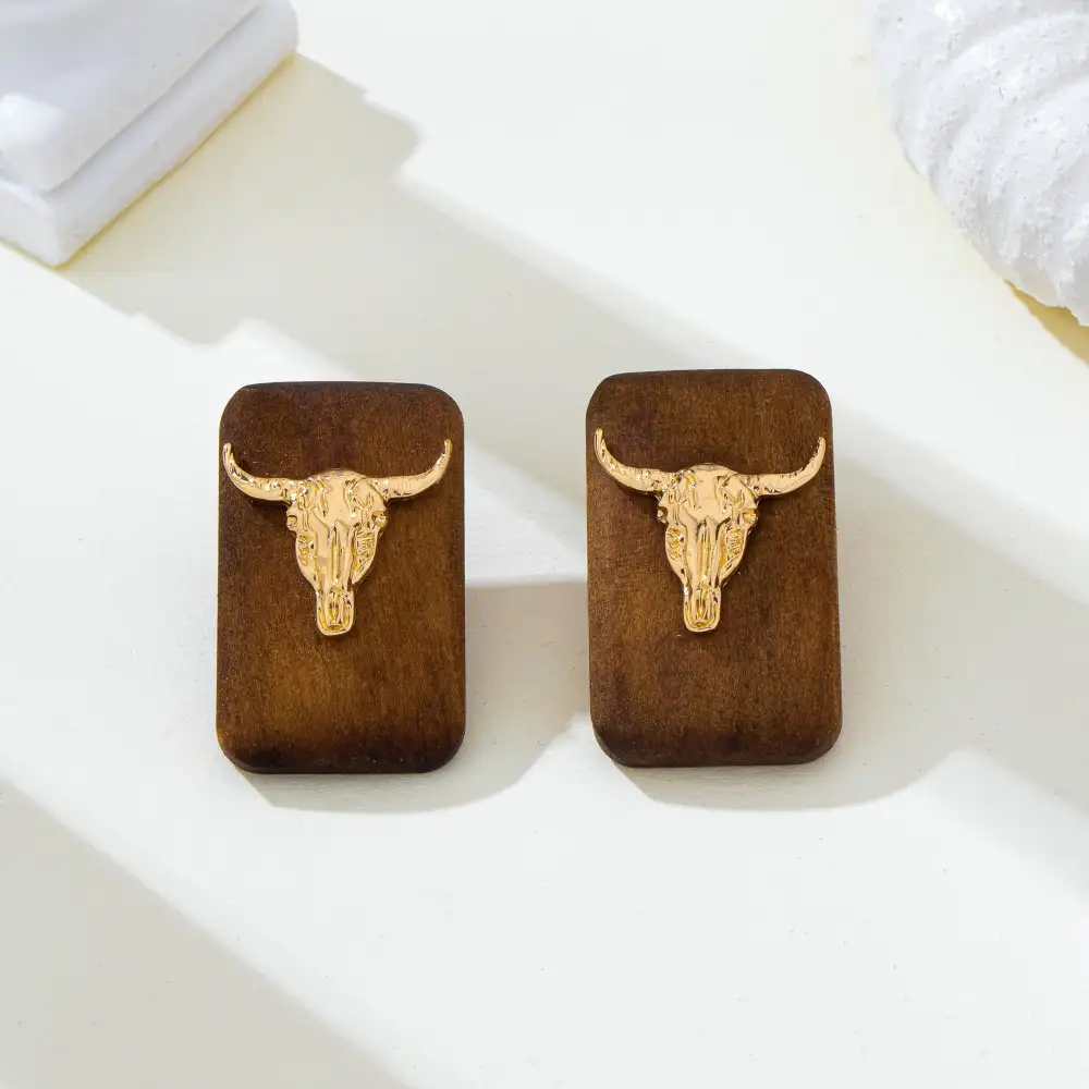 Wood Rustic Longhorn Bull Stud