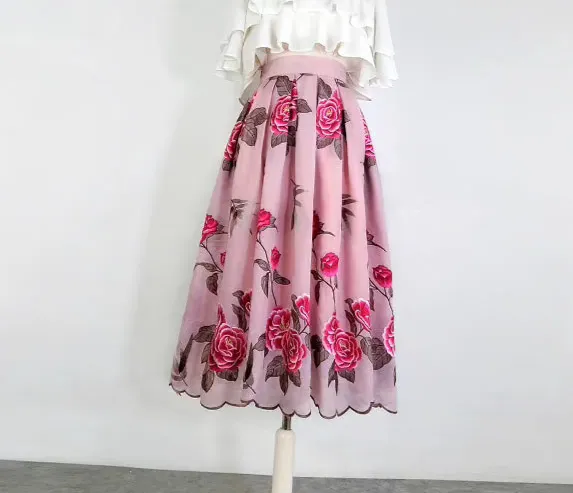 Effortless Picnic Embroidered Pleated Skirt