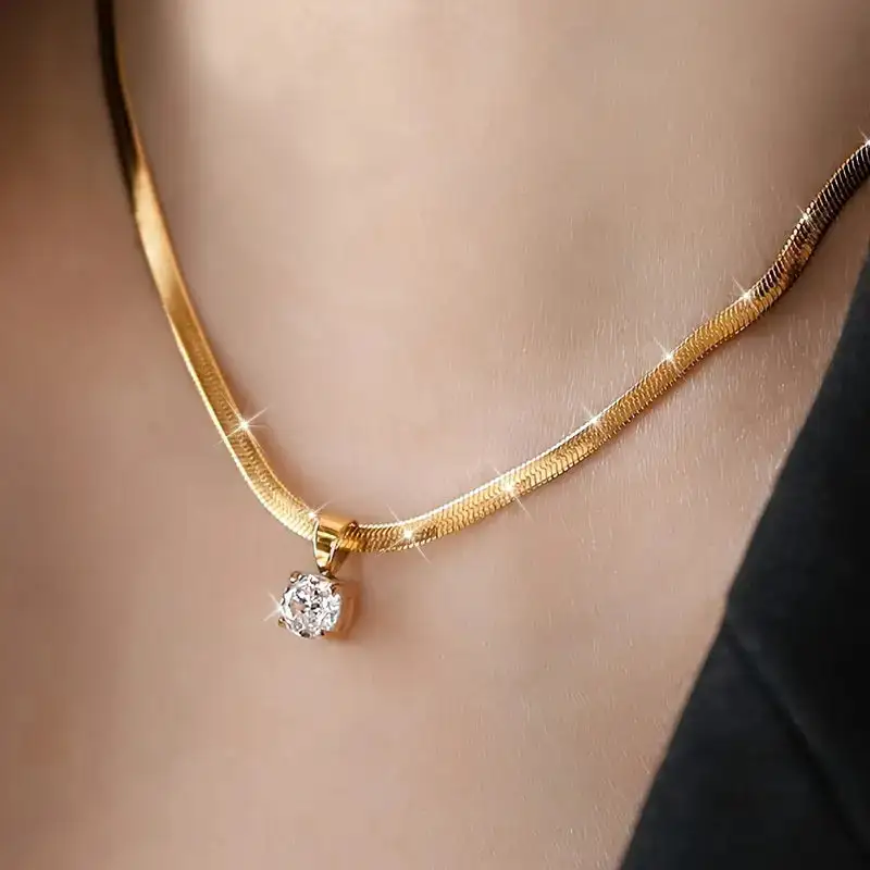 Star Stone Pendant Necklace