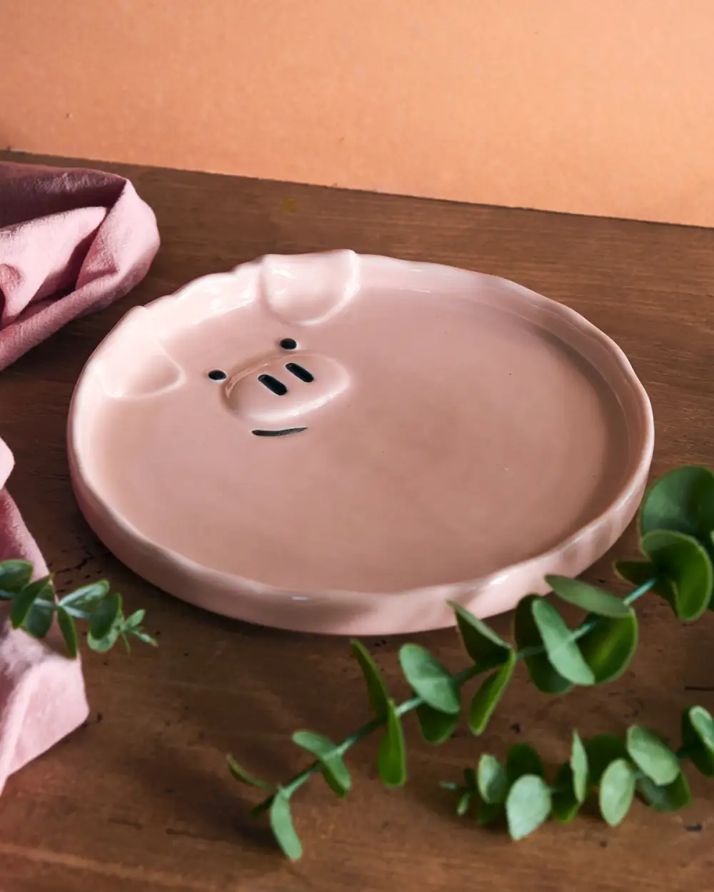 Animal-Motif Ceramic Tableware Selection