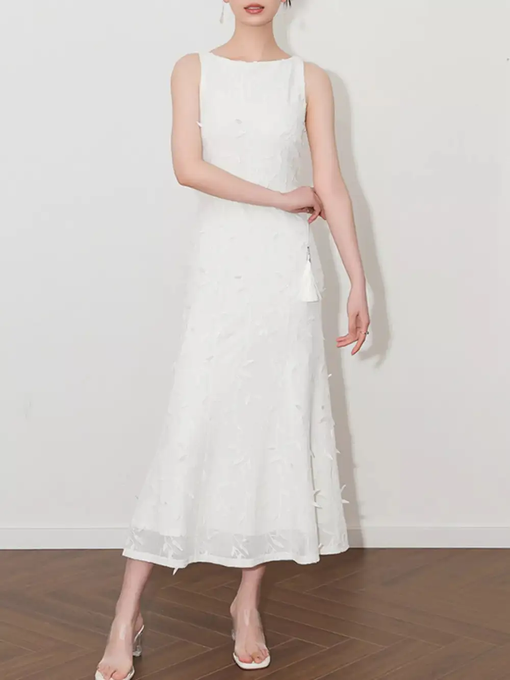Sleeveless Applique Midi Dress
