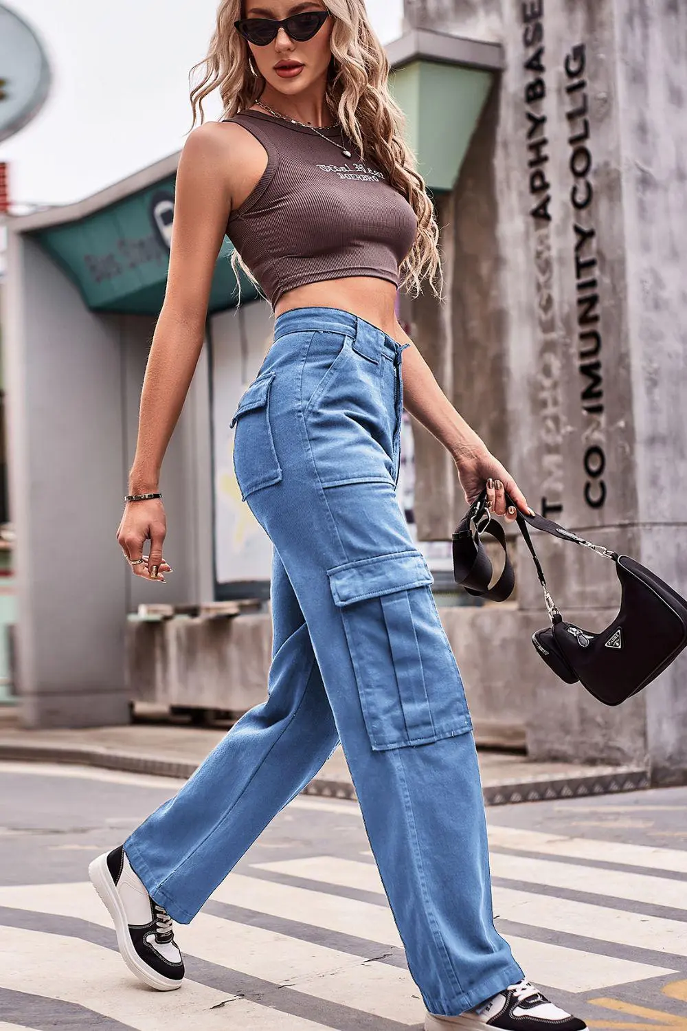 Buttoned High Waist Loose Fit Denim Jeans