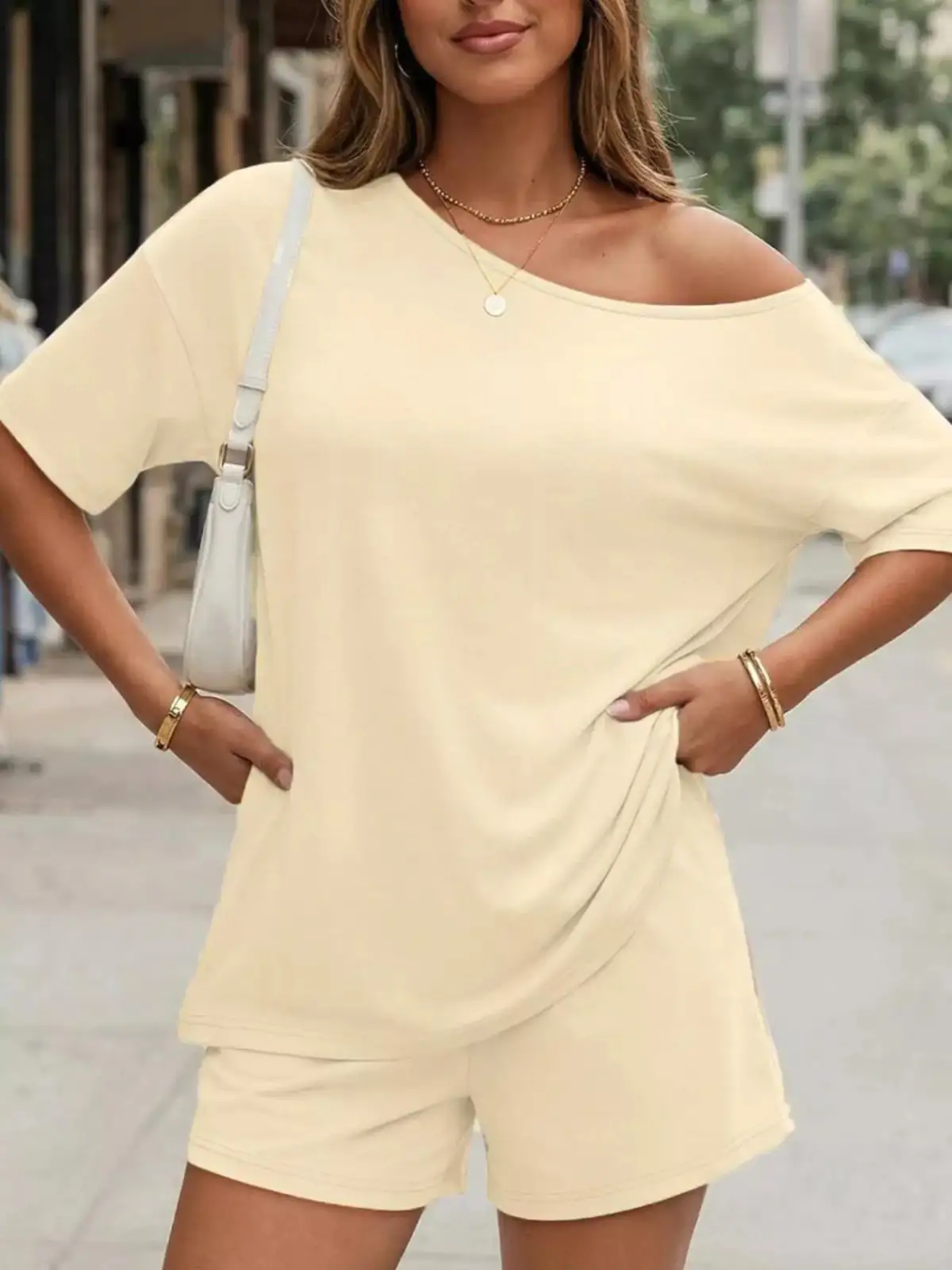 Easygoing Refined Pocketed Top and Shorts Matching Set