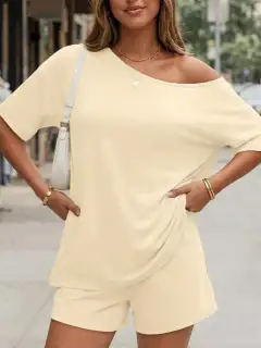 Easygoing Refined Pocketed Top and Shorts Matching Set