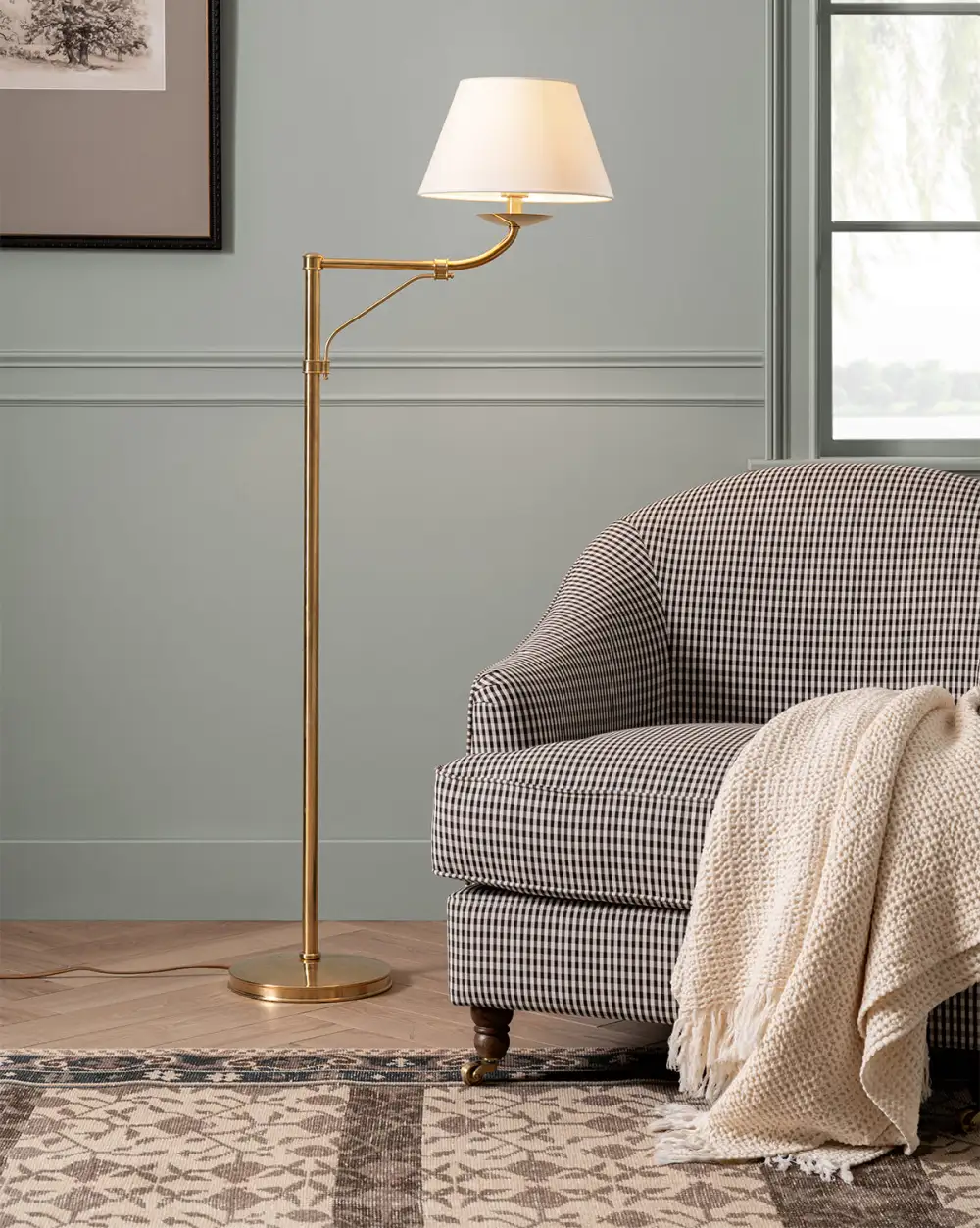 Articulated-Arm Adjustable-Arm Floor Lamp
