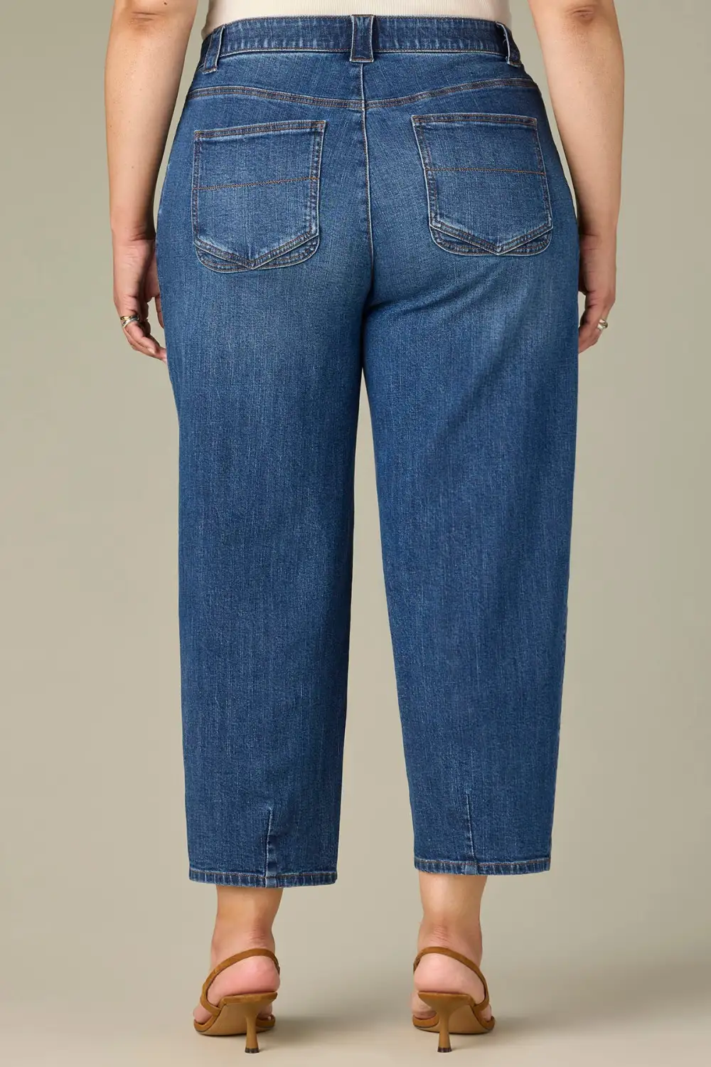 Plus Size High Rise V-Yoke Barrel Leg Jeans