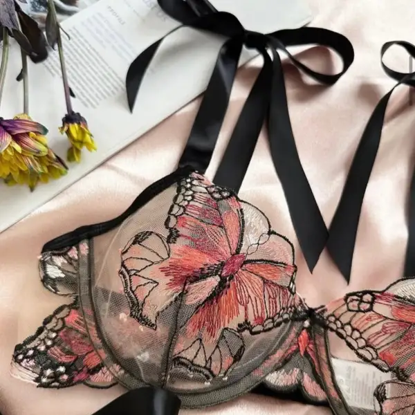 Refined Butterfly Embroidered Lingerie Set