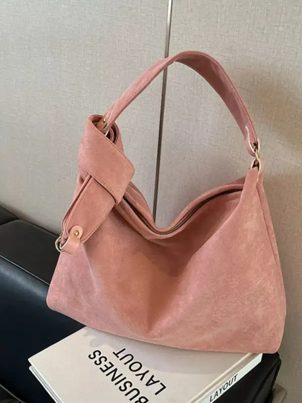 Minimal Wardrobe Shoulder Bag