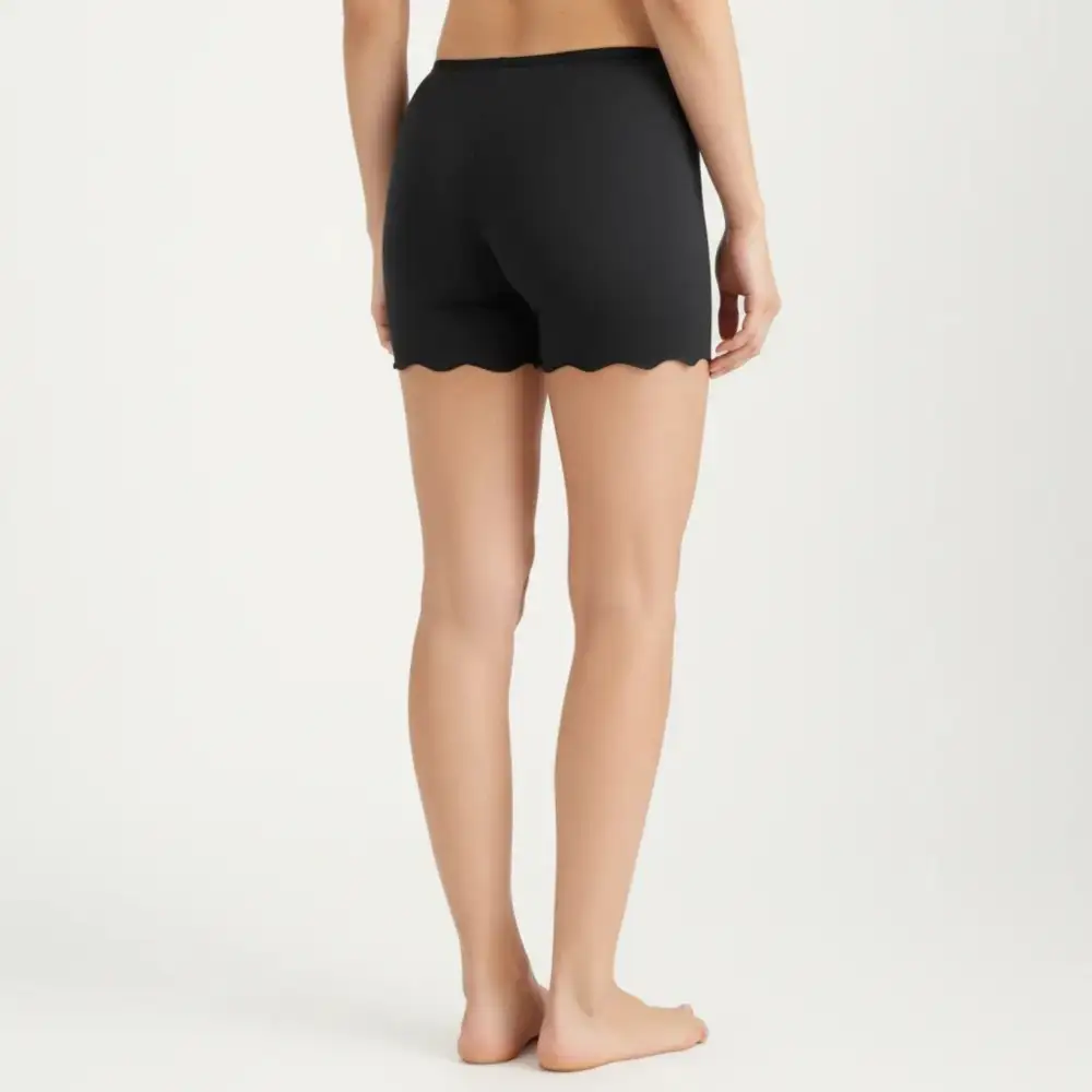 Seamless Lightweight Stretch Scalloped Shapewear Shorts