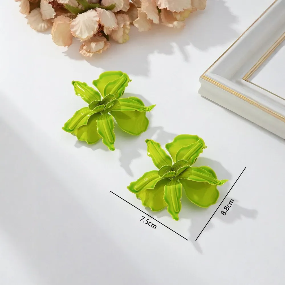 Balanced Flower Earrings