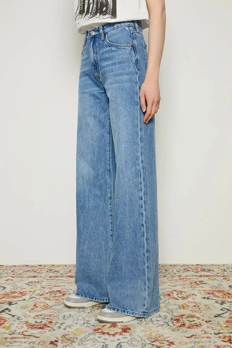 Bootcut High Rise Whiskered Denim Jeans