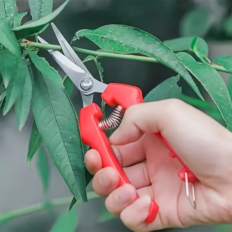 Spring-Action Garden Scissors