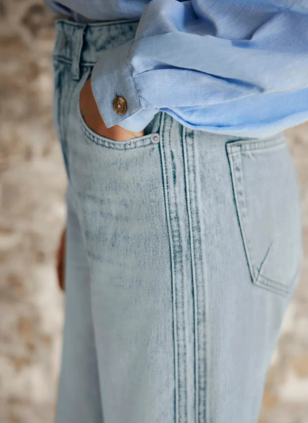 Casual Style Barrel Leg Jeans