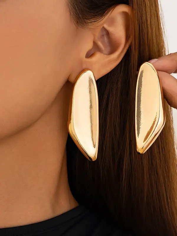 Artful Leaf Accent Earrings