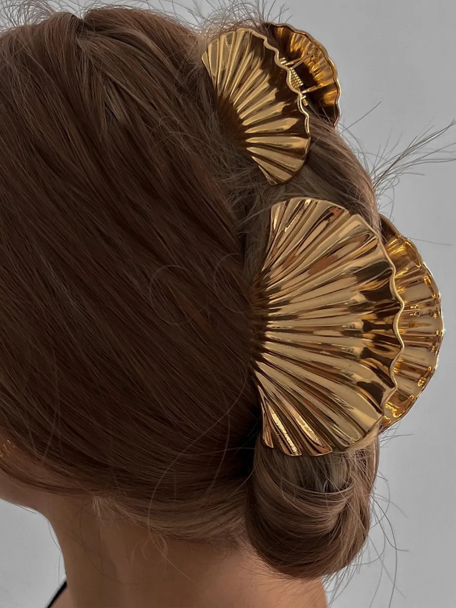 Mira Alloy Shell Hair Clip