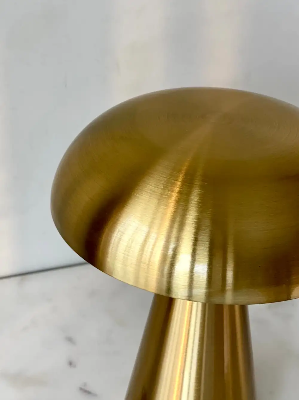 Luxor Table Lamp