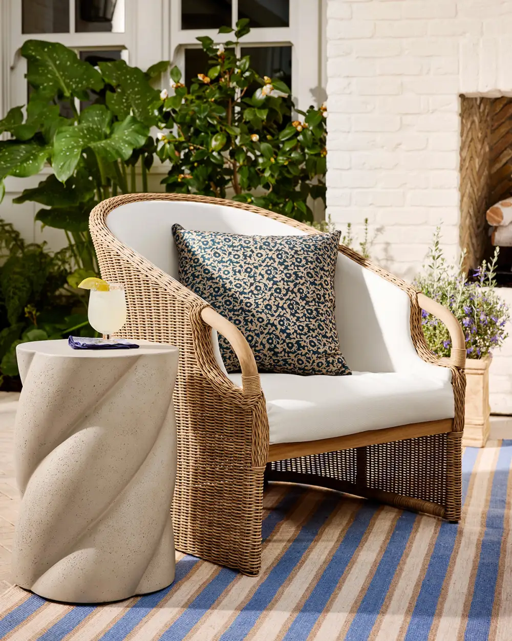 Outdoor Teak Lounge Chair