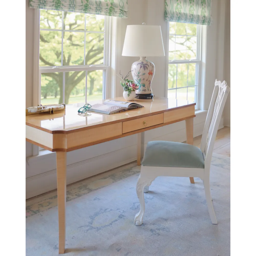Versatile Console Desk