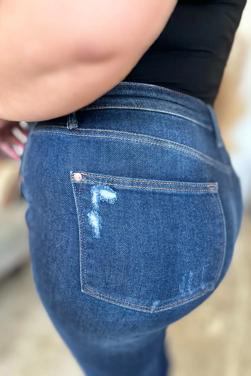 Comfort-Fit High Waist Jeans