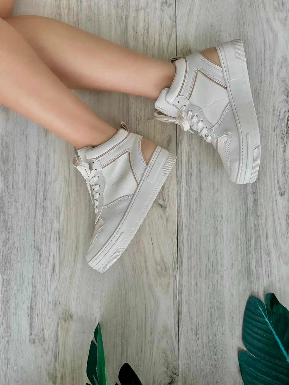 Simple Everyday Everyday Casual Sneakers