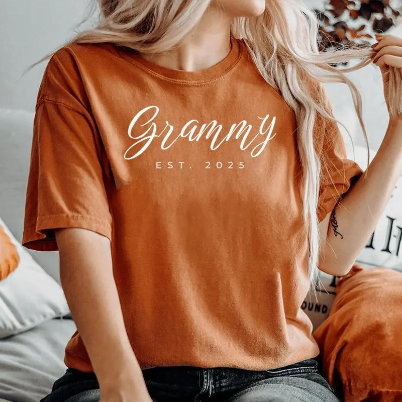 Grammy Grandma Est 2025 Women's Oversized Comfort T-Shirt
