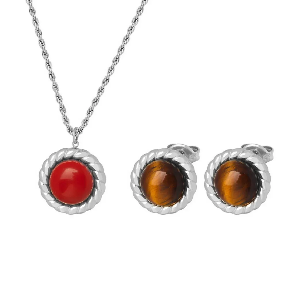 Layered Vintage Pendant Necklace
