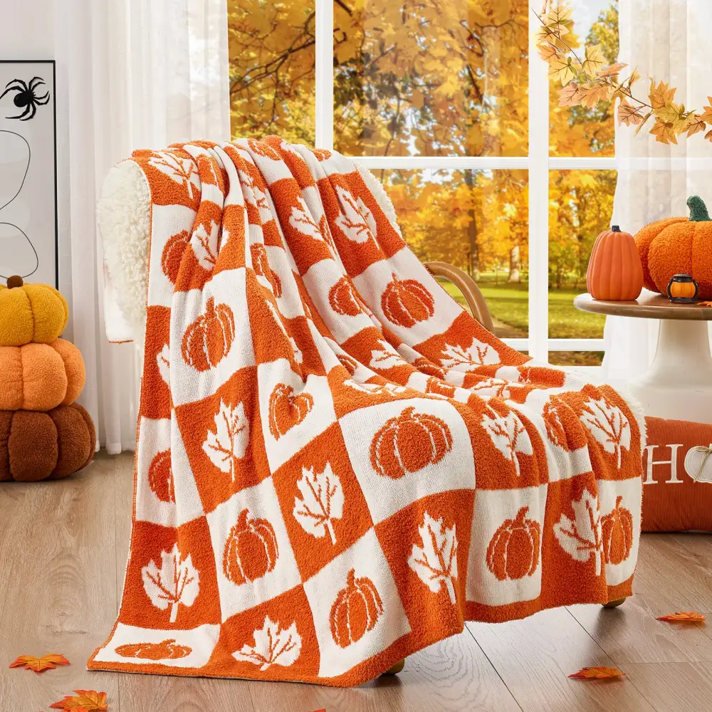 Checkered Pumpkin-Motif Leaf-Motif Throw Blanket