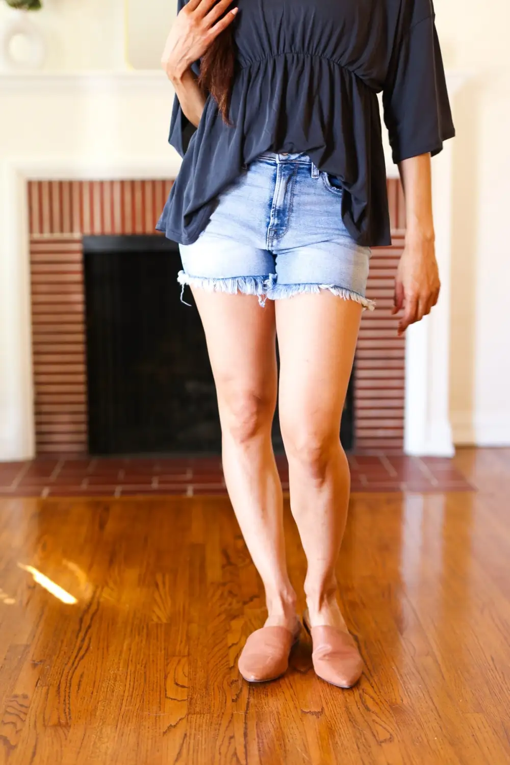 Mid Rise Distressed Frayed Hem Denim Shorts