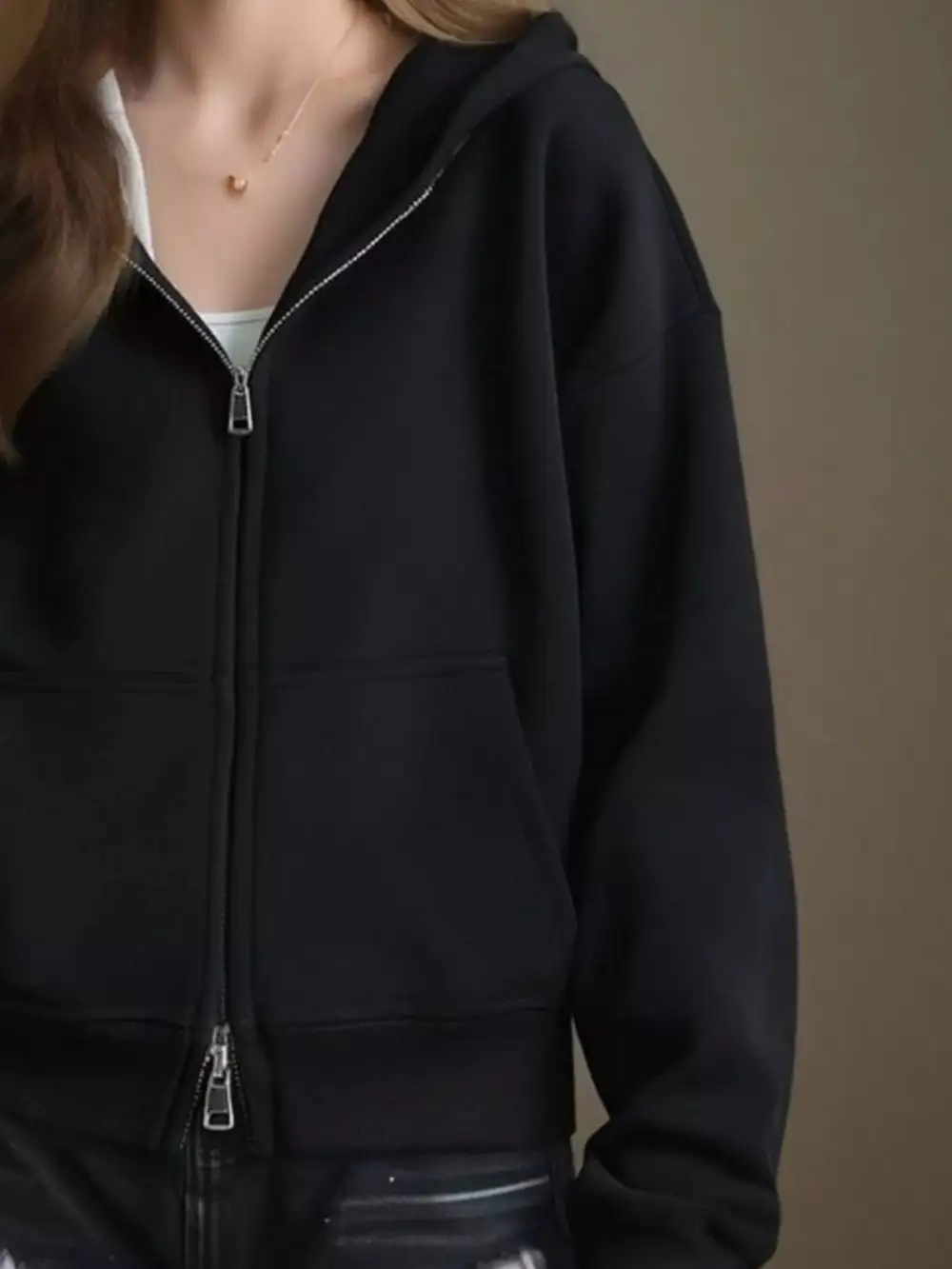 Zip-Detail Pocketed Long-Sleeve Hoodie