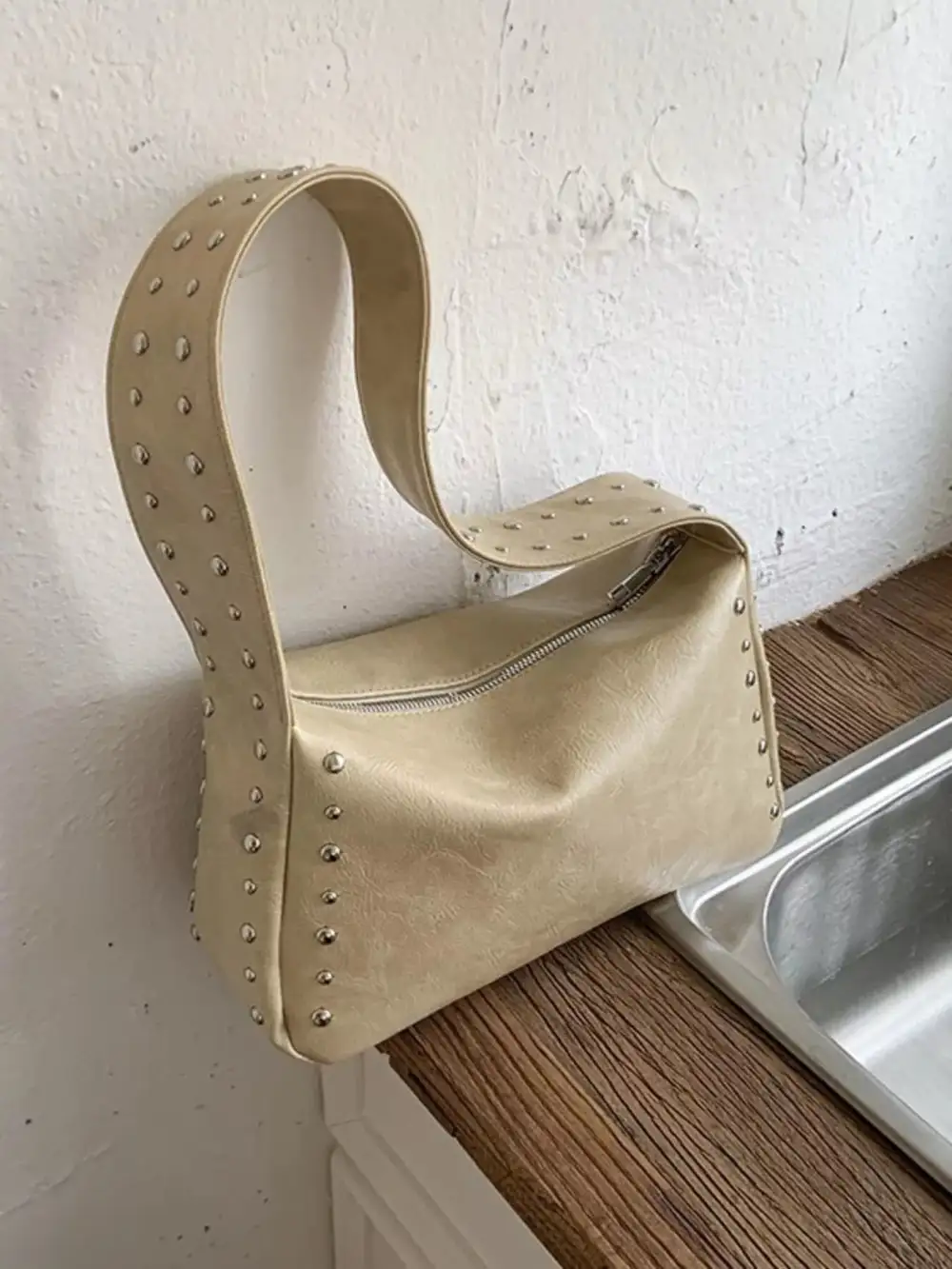 Streamlined Feature Shoulder Bag