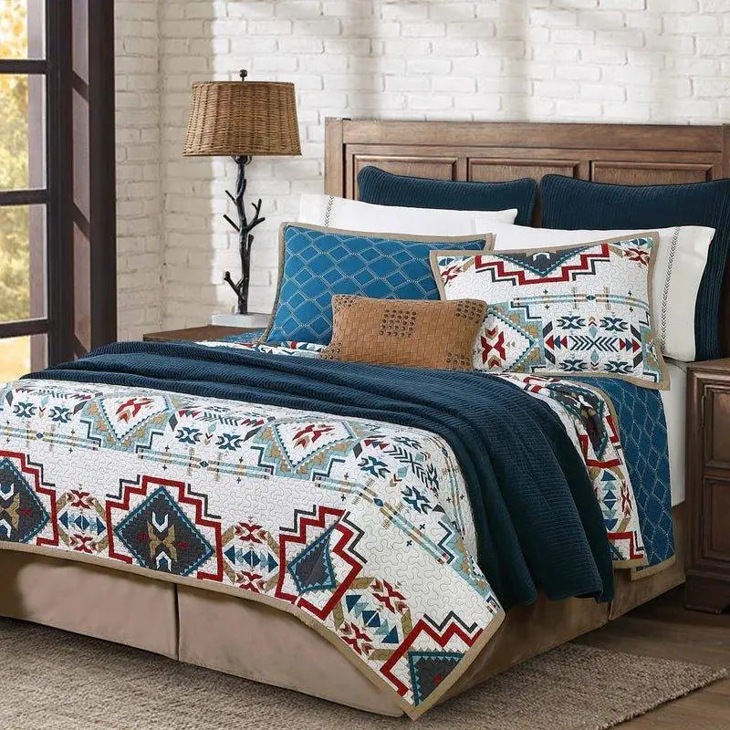 Classic Versatile Reversible Quilted Quilt Set