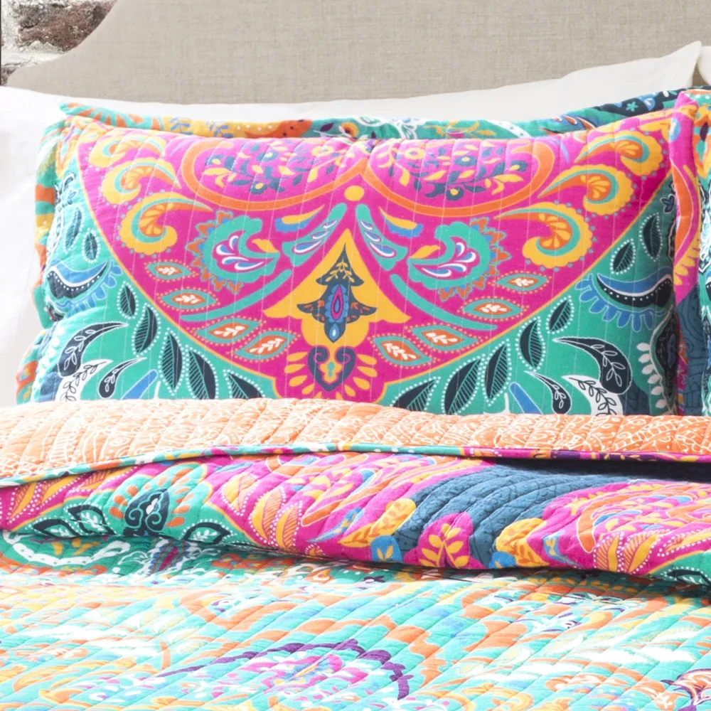 Cozy Bohemian Quilt Bedding Set