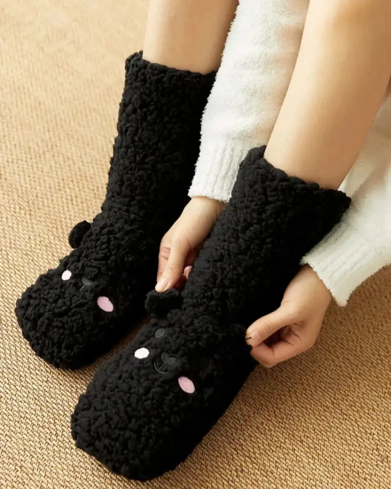 Fuzzy Bear Pattern Crew Socks