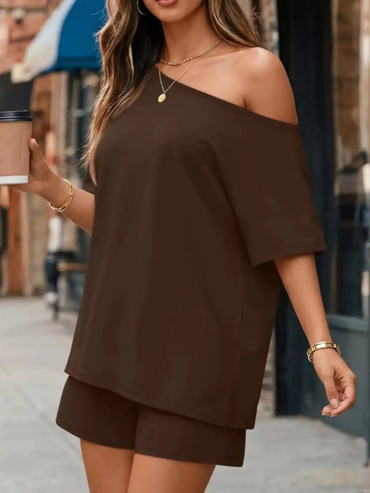 Easygoing Refined Pocketed Top and Shorts Matching Set