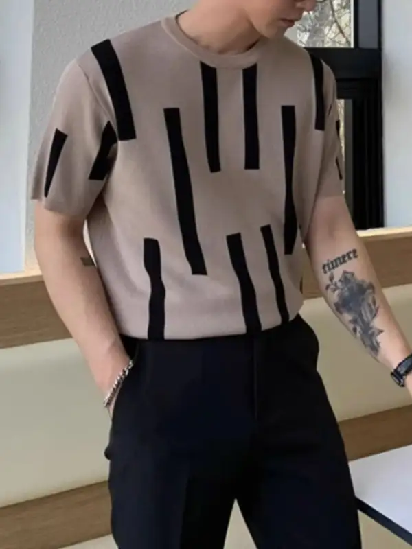 Easy Fit Contrast Detail Crew Neck Short Sleeve Tee