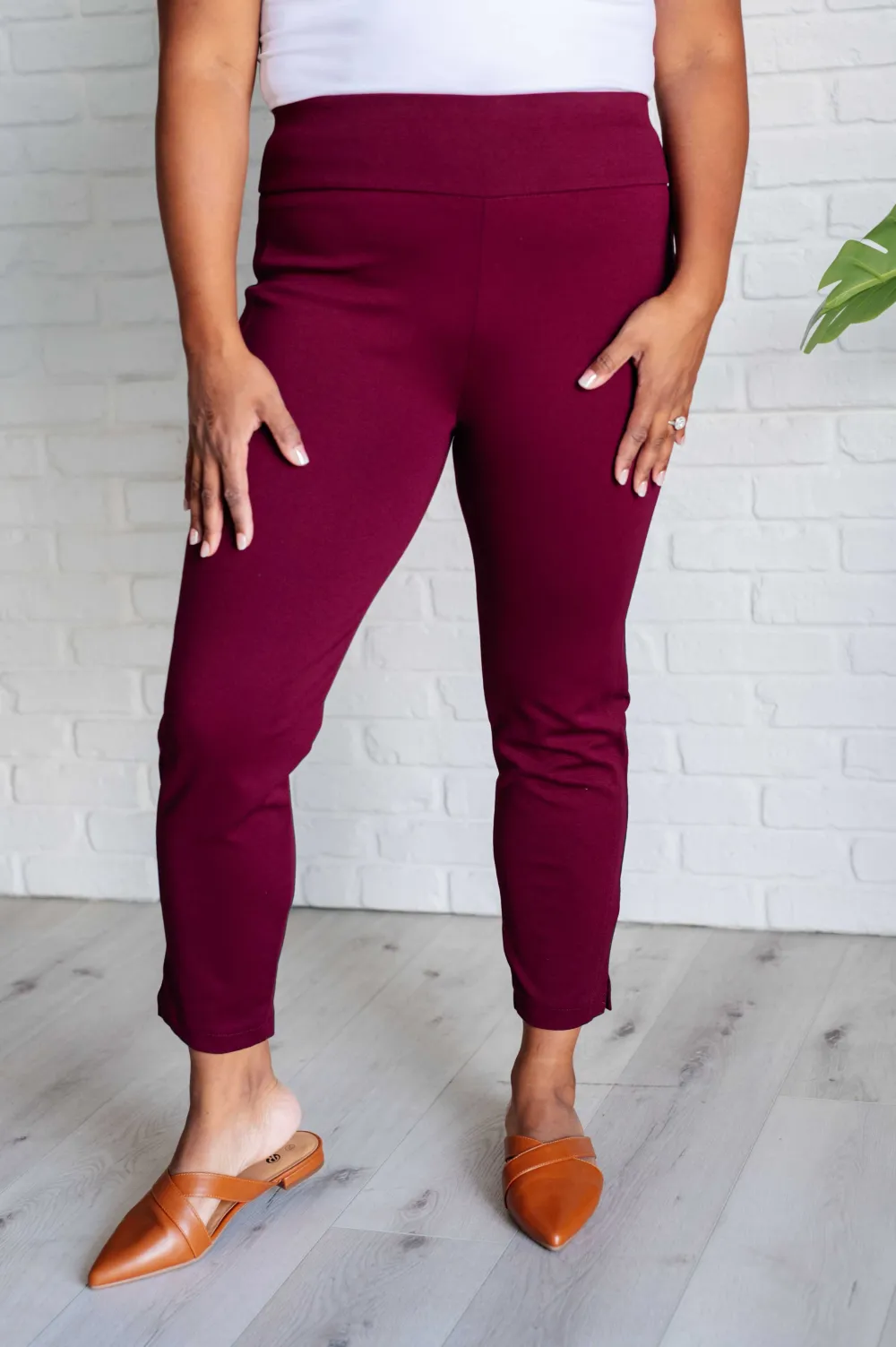 Relaxed Magic Ankle Crop Skinny Pants In
