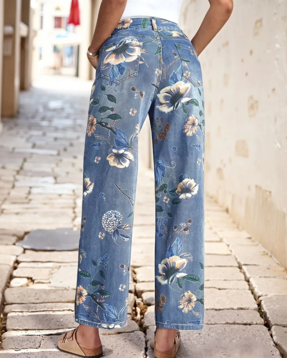 Floral-Stitch Mid-Rise Straight Jeans