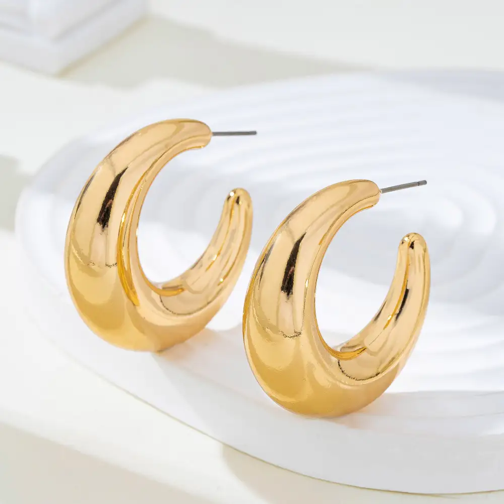 Tapered Tone Crescent Hoop arrings