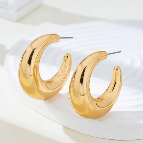 Tapered Tone Crescent Hoop arrings