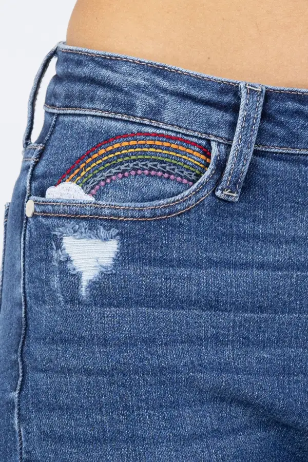 Embroidery Cropped Straight Apparel