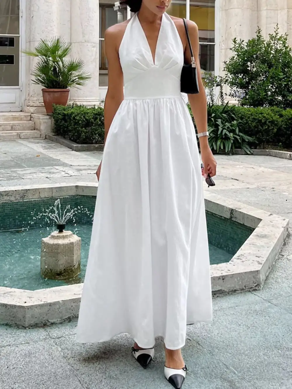 Relaxed Halter Neck Flowy Maxi Dress