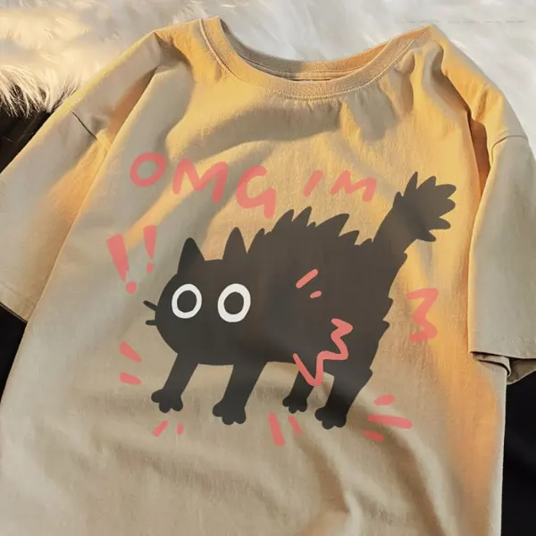 Cat Scared Graphic T-Shirt