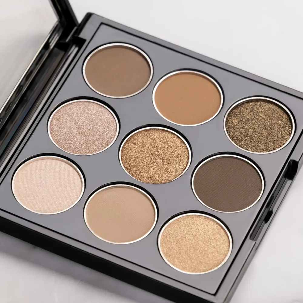 Matte & Glitter Eyeshadow Kit