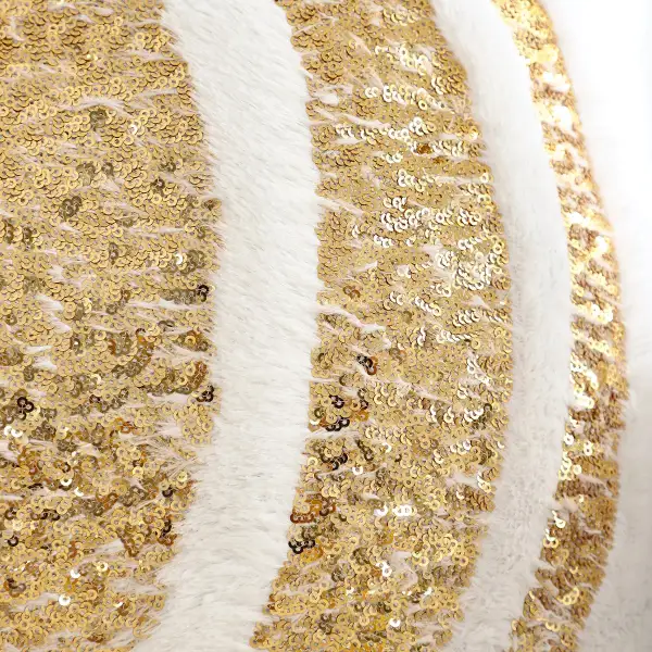 Minimal Decorative Throw Blanket