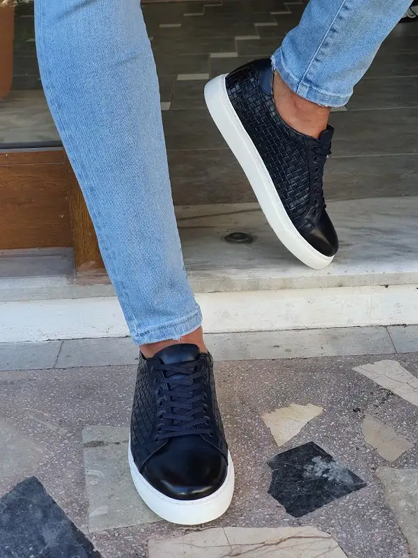 Leather Classic Low-Top Sneakers