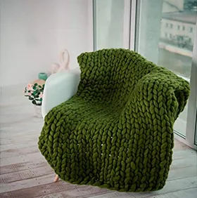Chunky-Knit Knitted Wool Decorative Throw Blanket