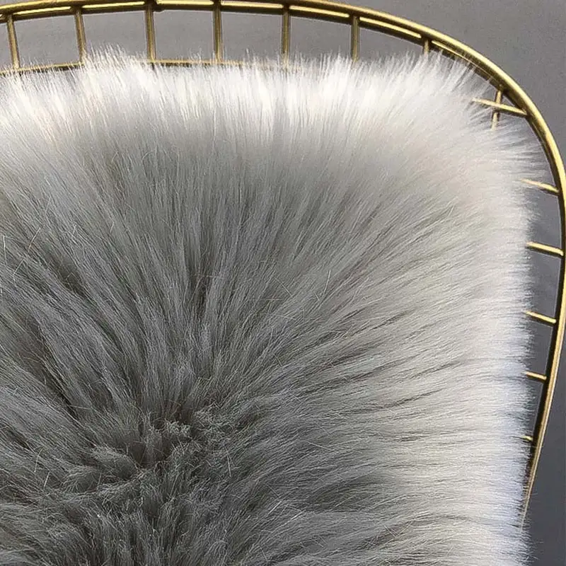 Classic Faux-Fur Decorative Throw Blanket