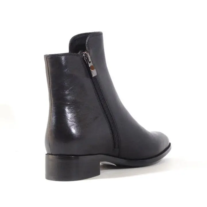 Leather Pointed Toe Chelsea Ankle Boots