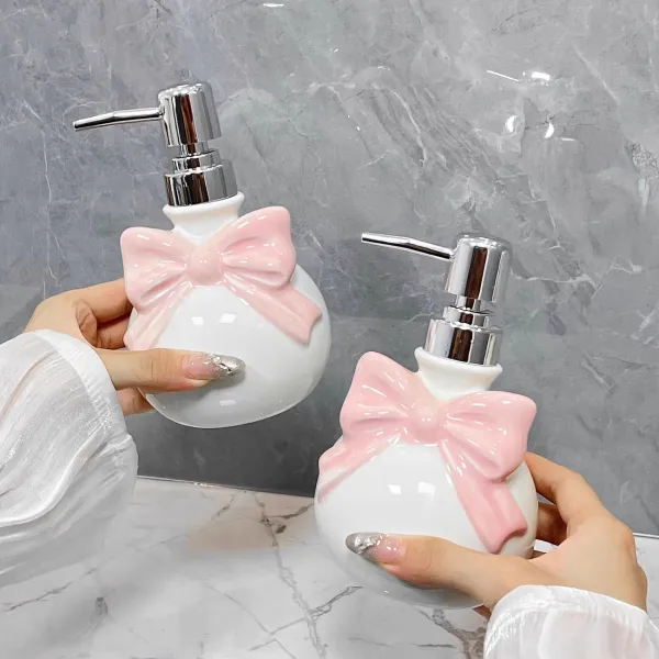 1 Pcs Cute Bow Soap Dispenser