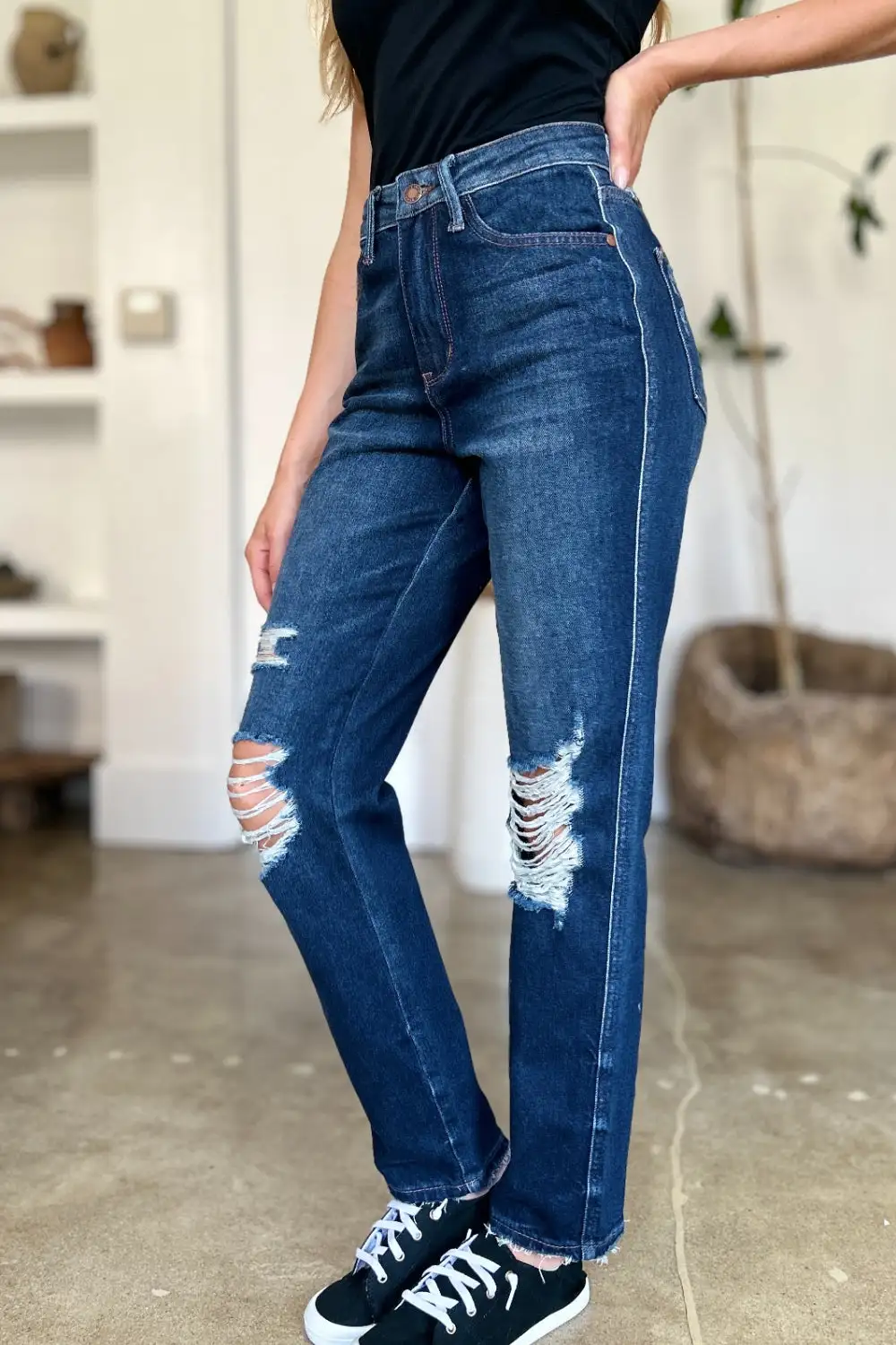 Comfort-Fit High Waist Jeans